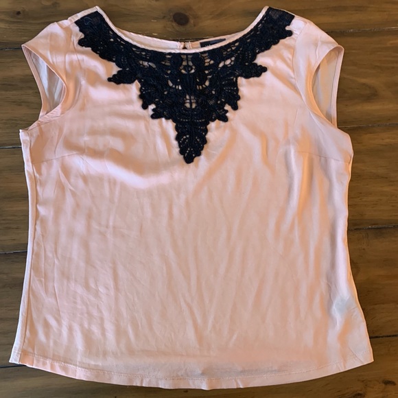 Limited cap sleeve blush blouse with black accent - Picture 1 of 5
